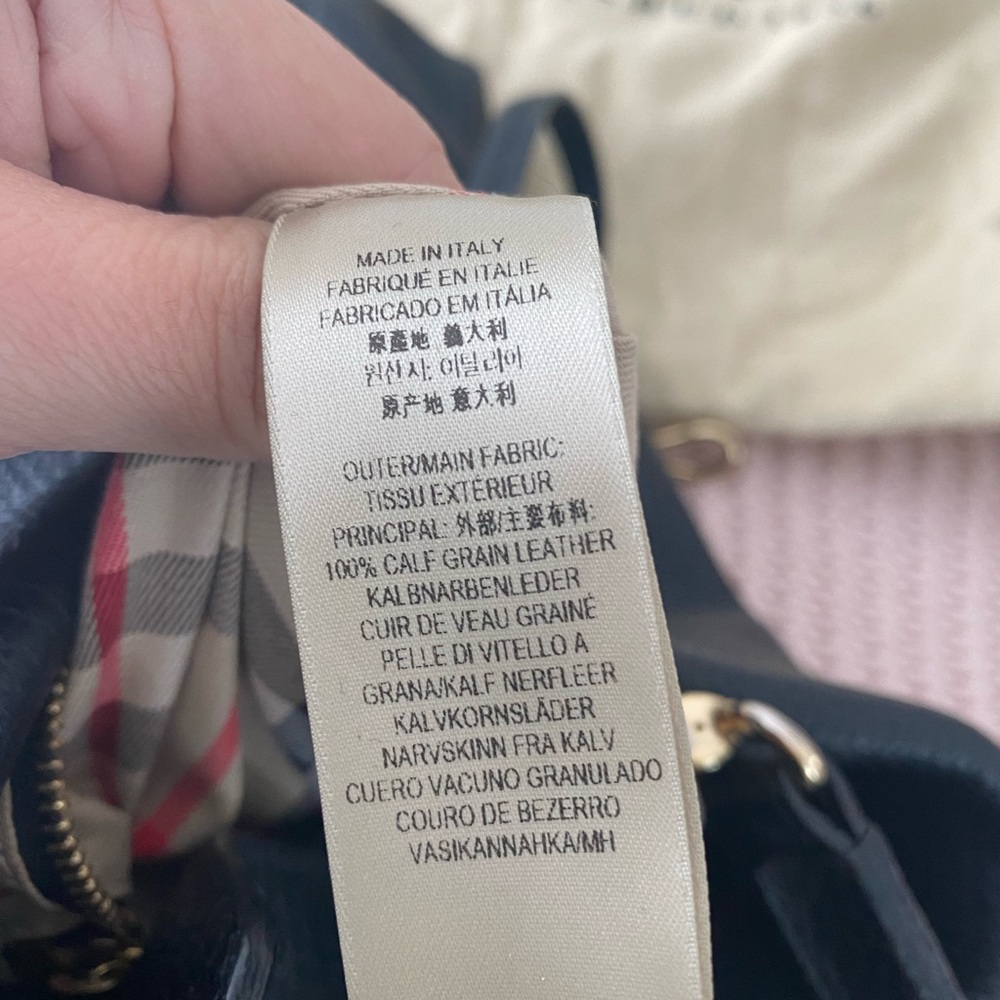 Authentic Burberry hobo calfskin purse - Picture 5 of 8